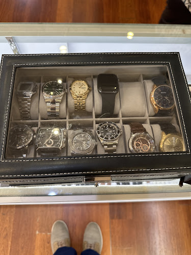 Fox valley watch and jewelry
