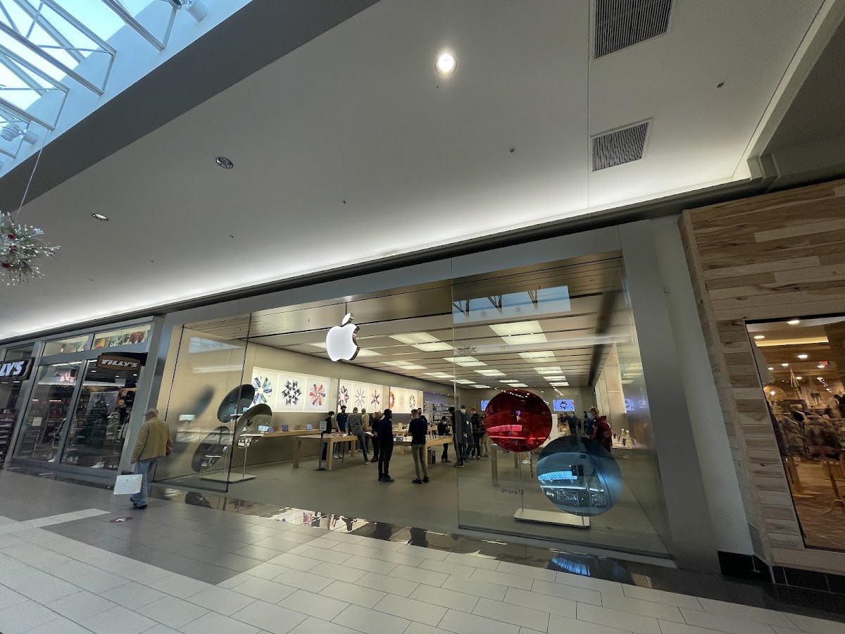 Apple University Park Mall photo