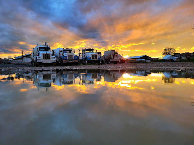 S & K Trucking Ready Mix Contractor in Roundup, MT photo