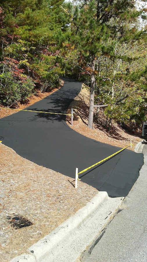 Affordable sealcoating and repairs Contractor in Asheville, NC photo