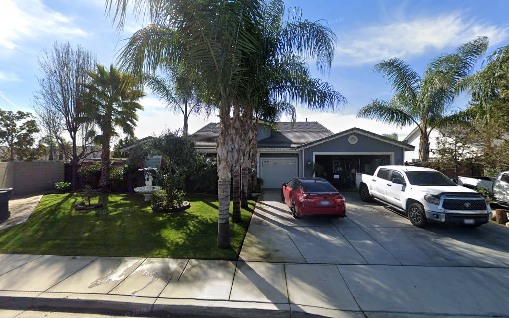 Gallery photo for Bakersfield T and T Enterprise Pro Gardening and Irrigation Serv in Bakersfield, CA
