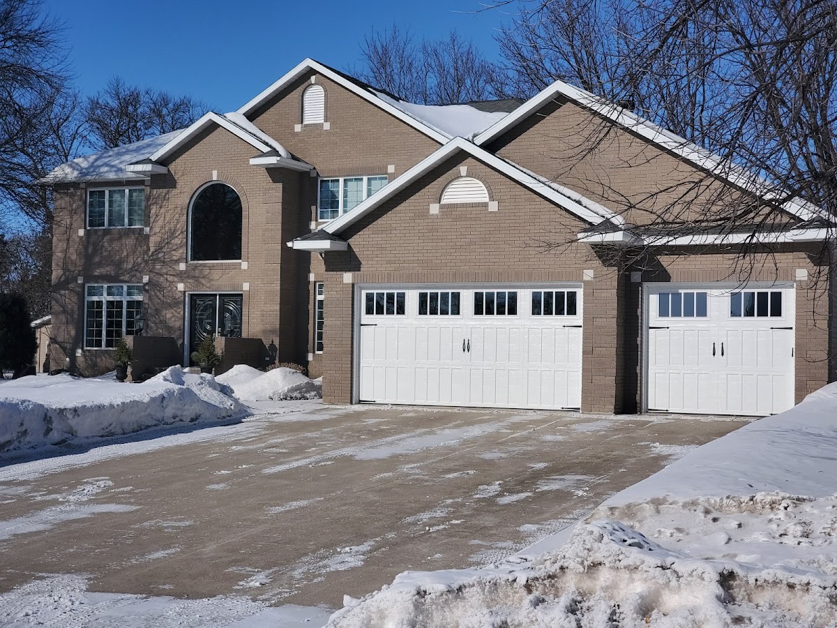 Quality Garage Door Handyman in West Fargo, ND photo
