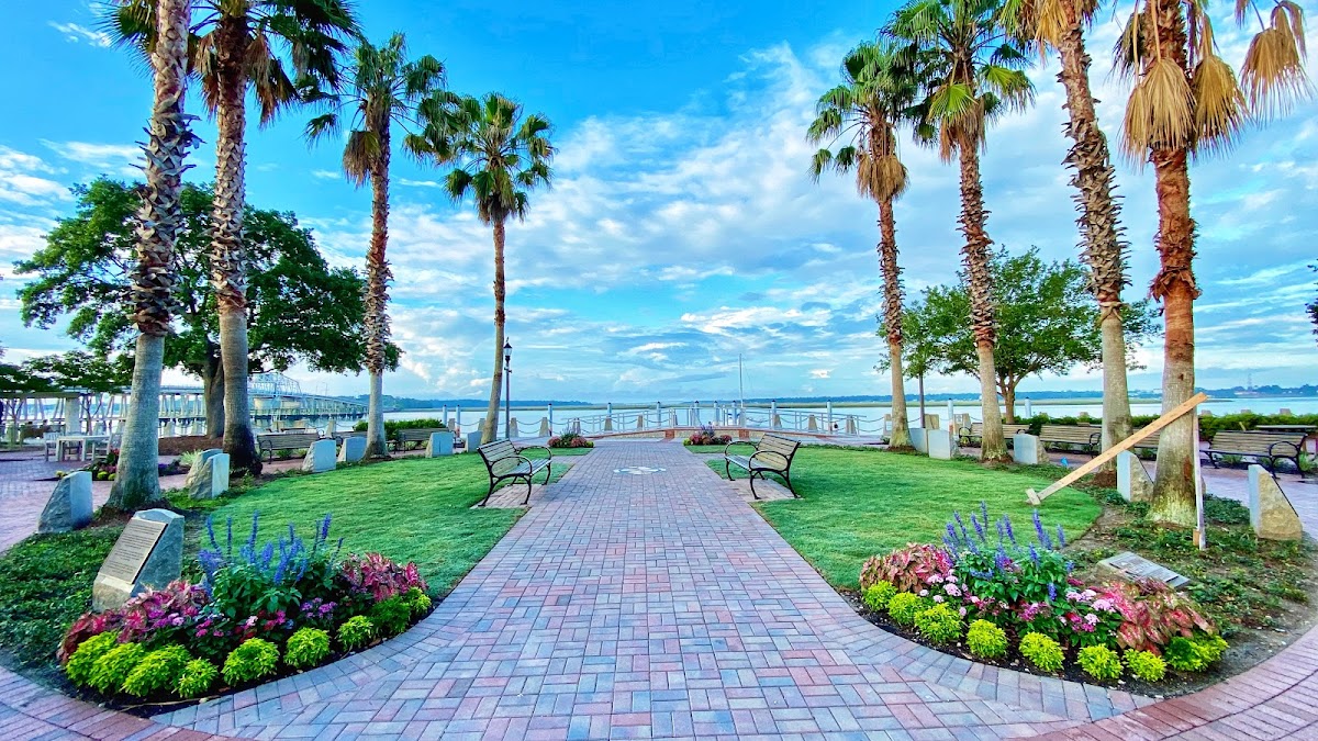 The Greenery, Inc. Landscaper in Beaufort, SC photo