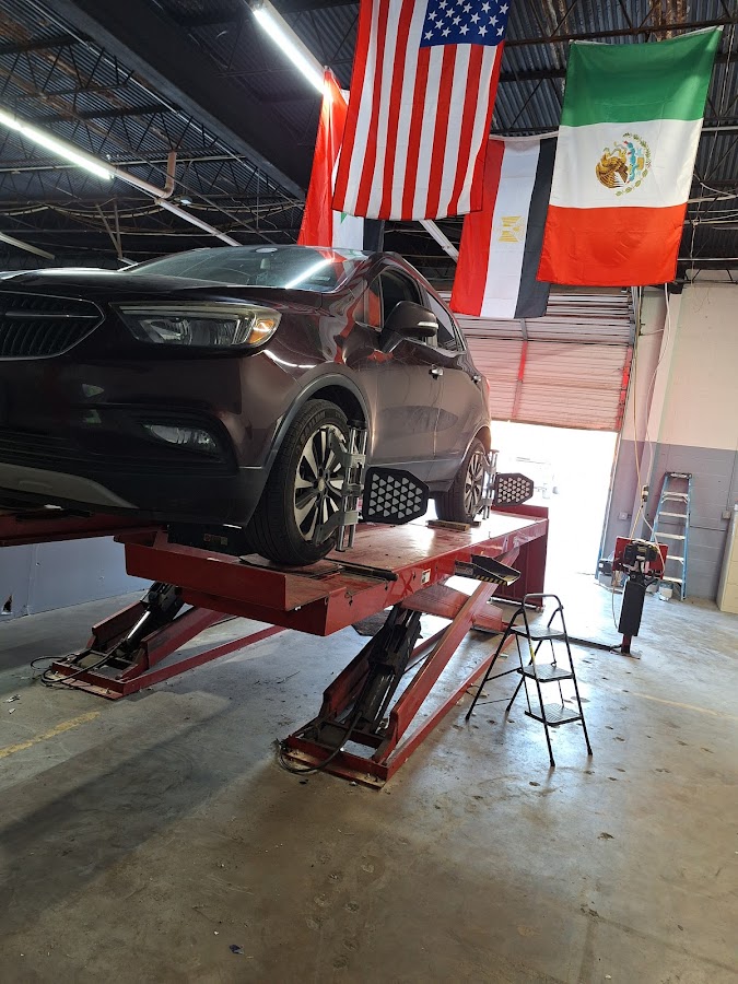 Freeway Auto Service & Tires Auto Repair in Arlington, TX photo