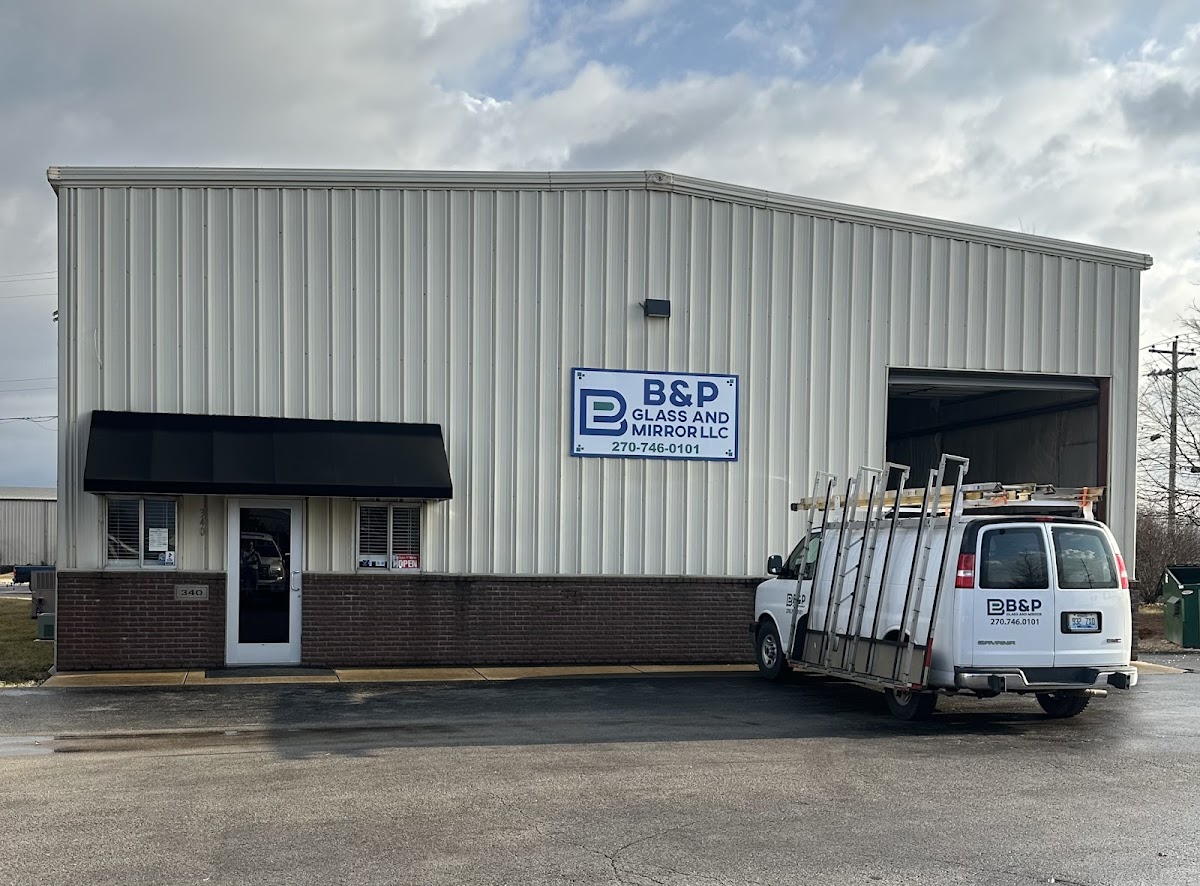 B & P Glass & Mirror LLC Auto Repair in Bowling Green, KY photo