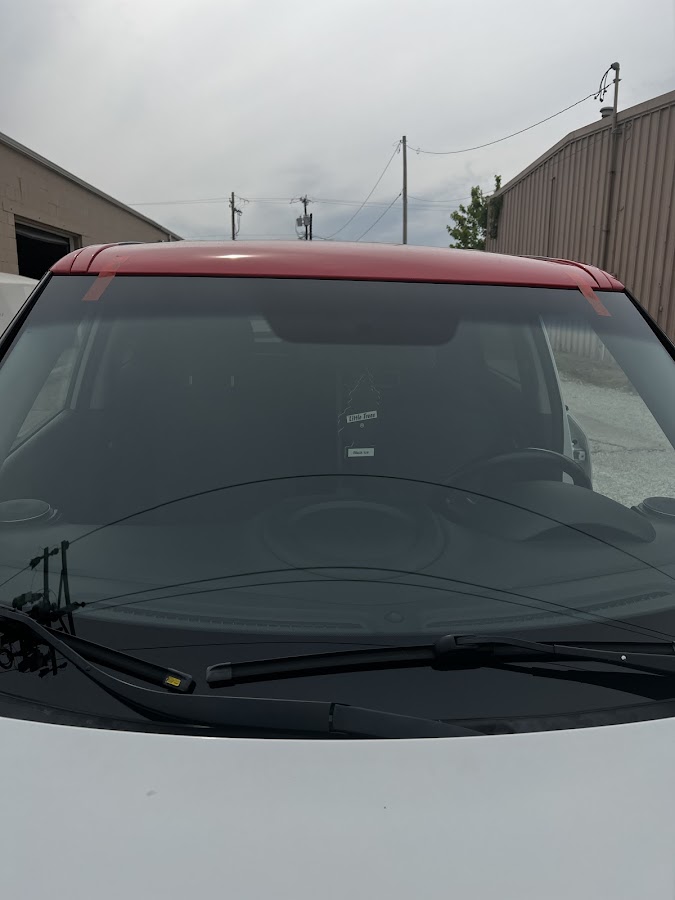 Mike's Auto Glass Plus Contractor in Champaign, IL photo
