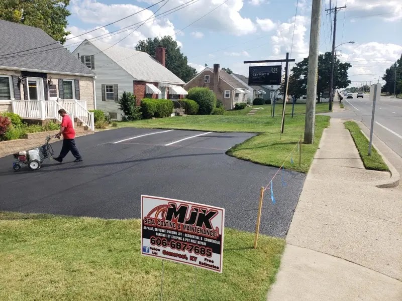 MJK Seal Coating and Maintenance, LLC Contractor in Somerset, KY photo
