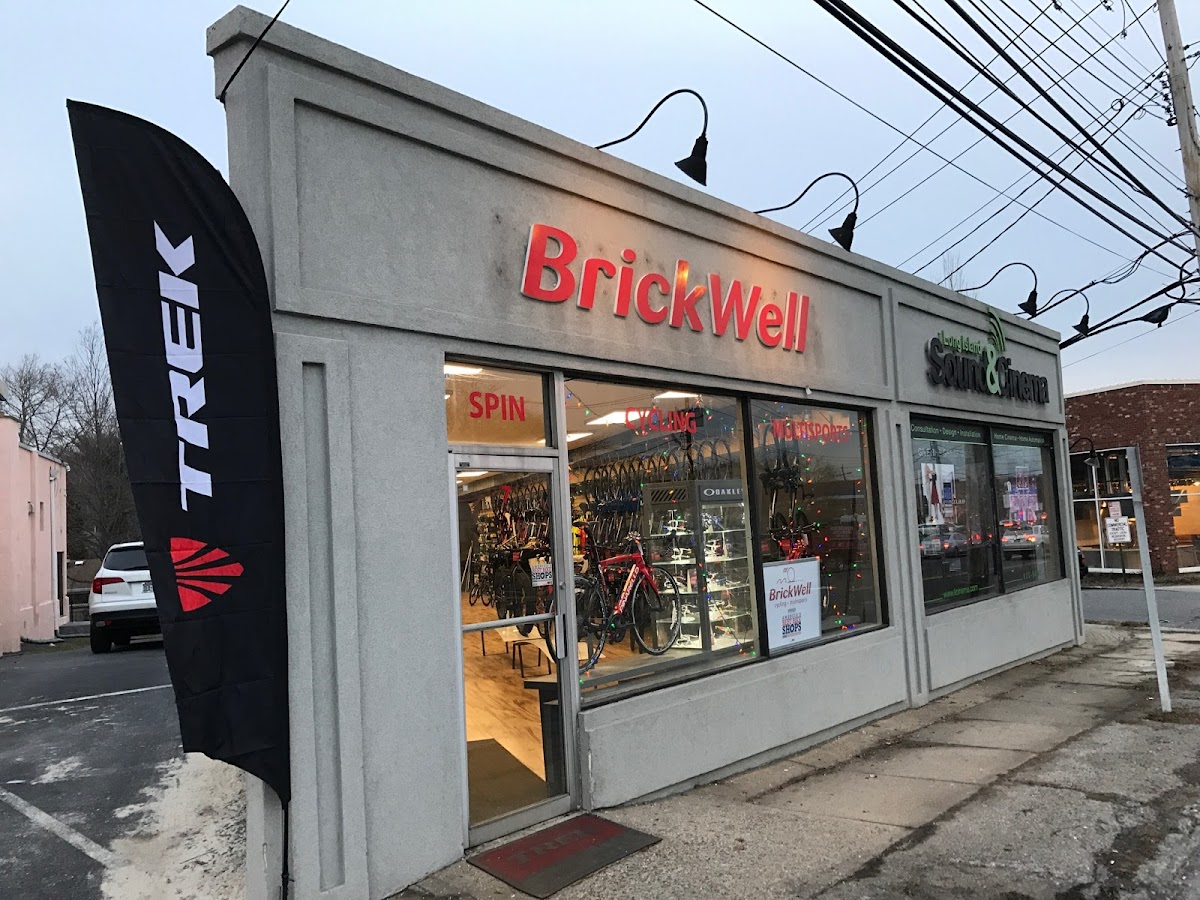 Brickwell Cycling and Multisports Bicycle Repair in Greenvale, NY photo