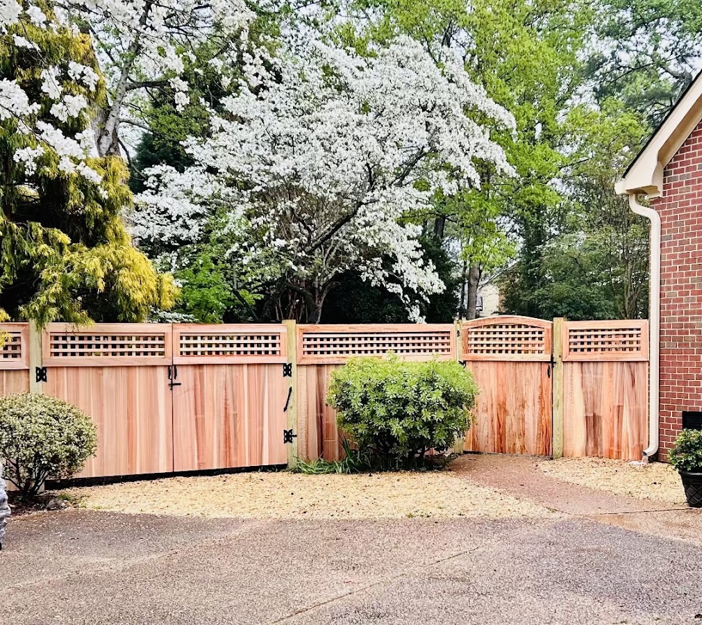 Chesapeake Fence & Awning Co Inc Contractor in Chesapeake, VA photo