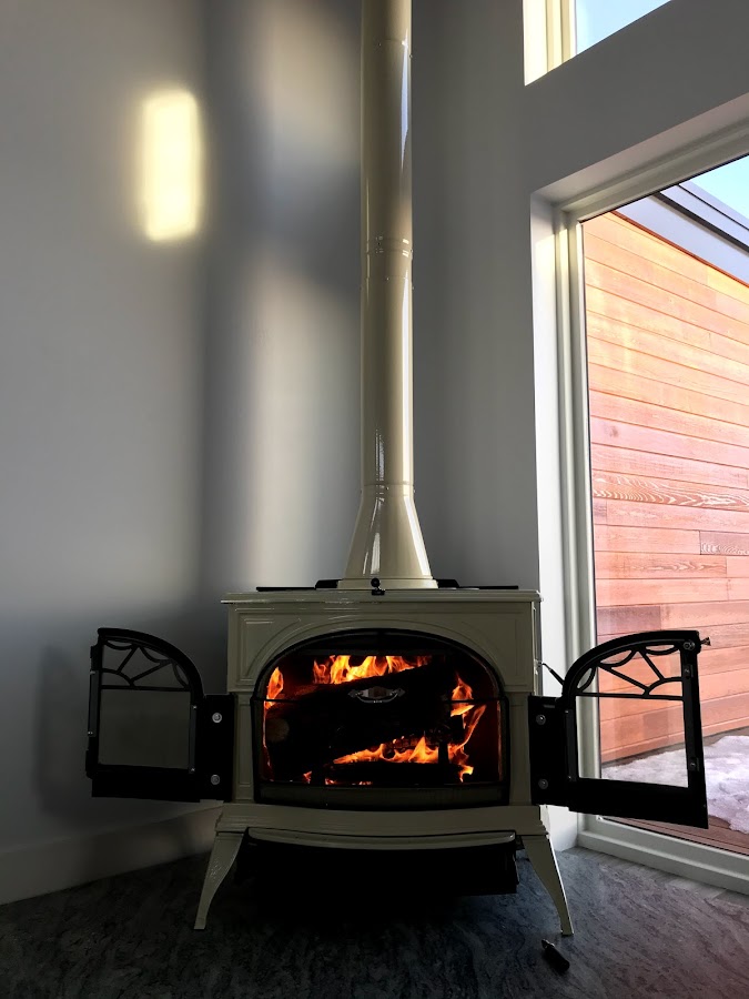 Wind River Fireplace Roofing Contractor in Pinedale, WY photo