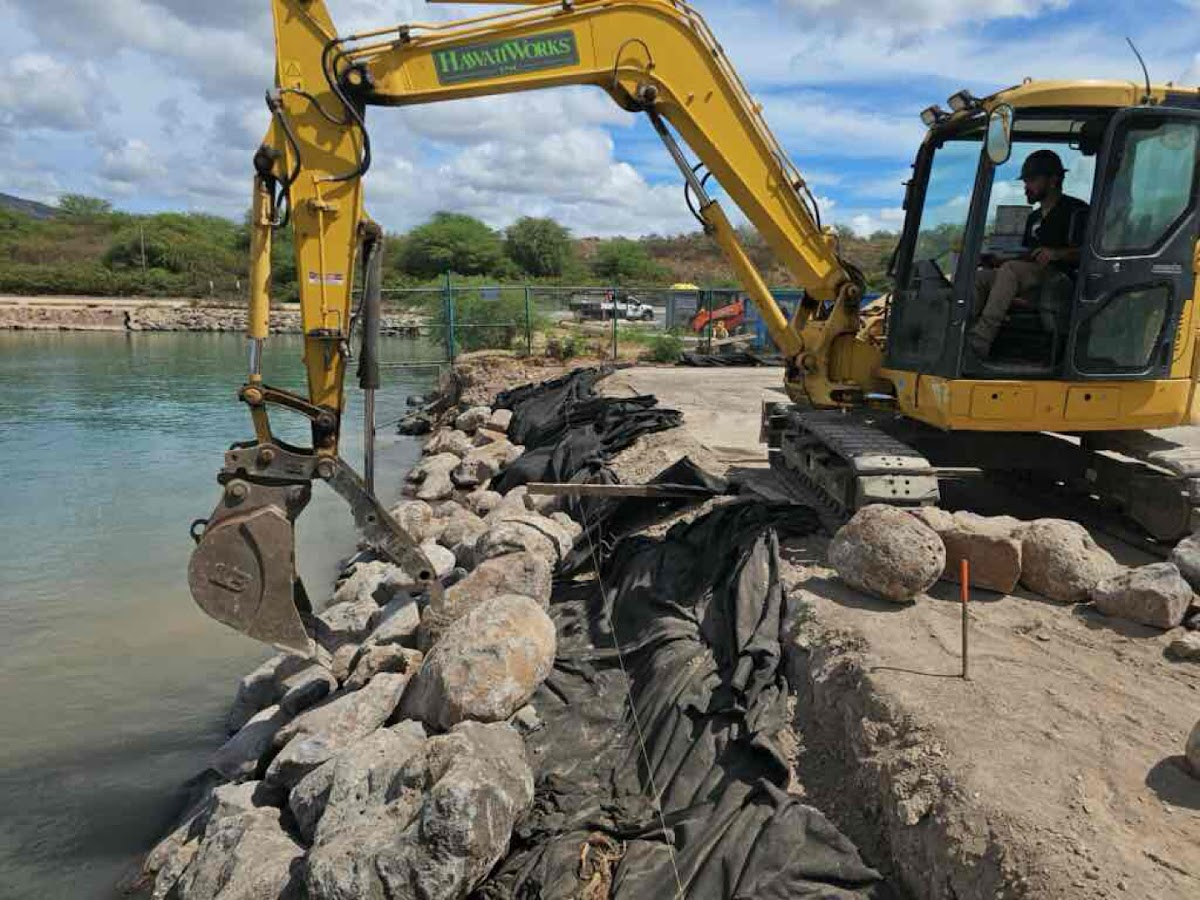HAWAII WORKS, INC Contractor in Honolulu, HI photo
