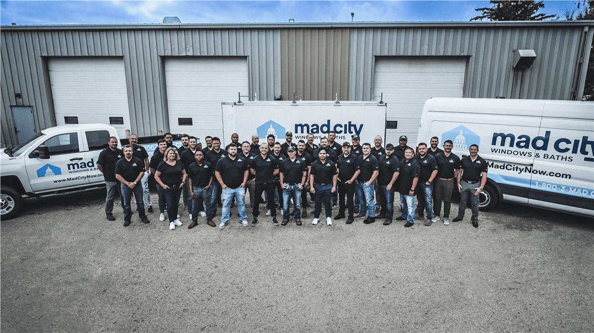 Mad City Windows & Baths of La Crosse Contractor in La Crosse, WI photo