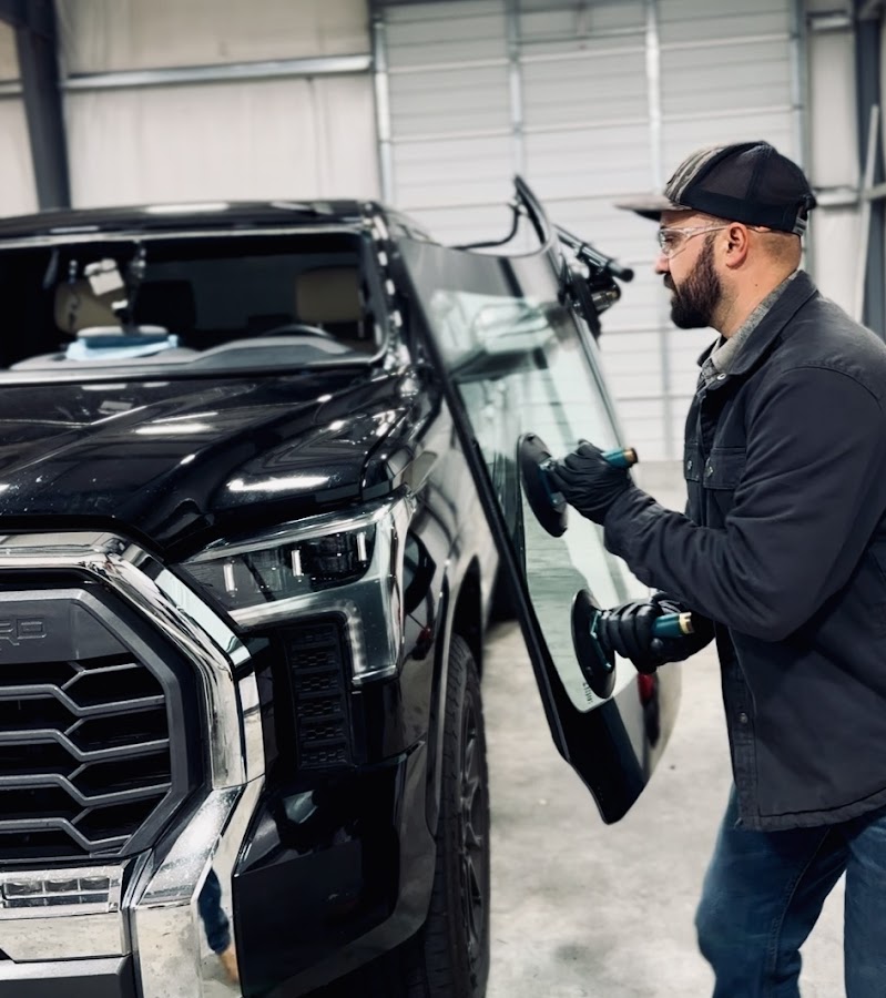 Mobile Glass Pros Auto Repair in North Little Rock, AR photo
