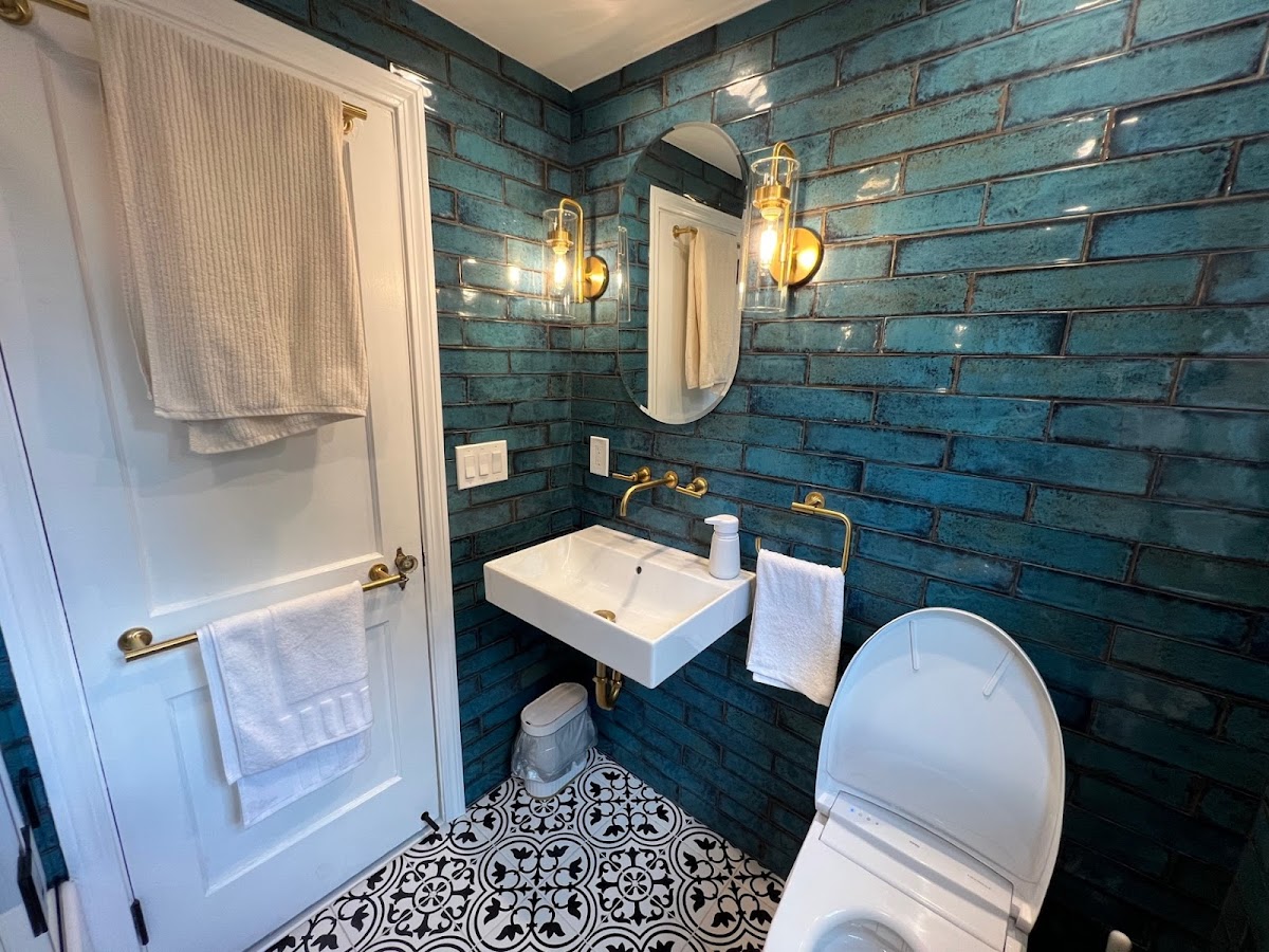 CT Shower and Bath Contractor in West Hartford, CT photo