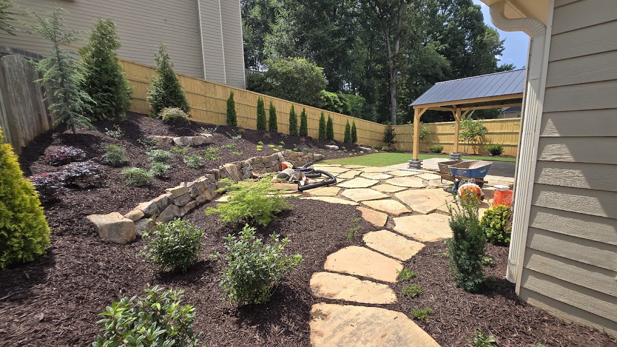 Top Notch Landscapes Contractor in Marietta, GA photo