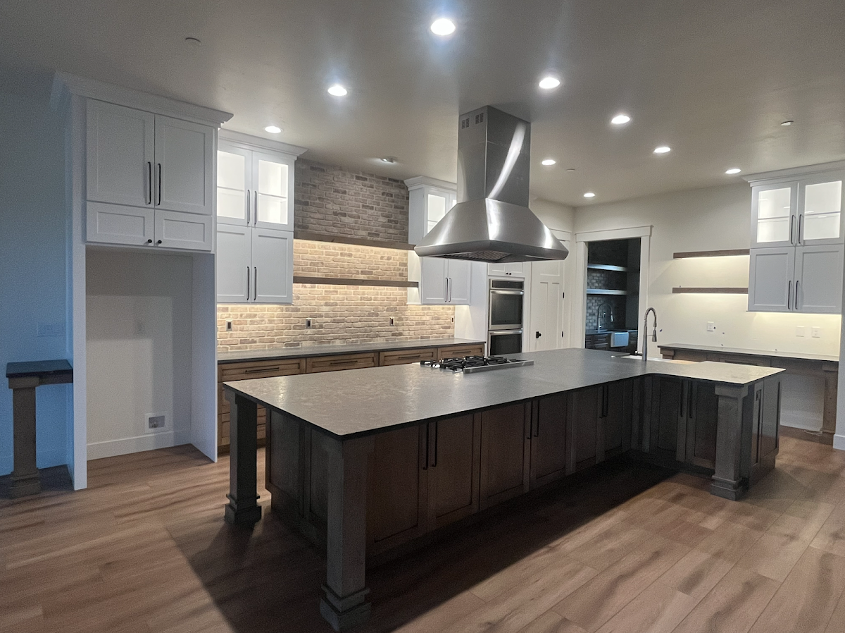 Seare Woodworking LLC Roofing Contractor in Caldwell, ID photo