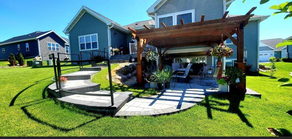 Marvin's Brick Pavers Contractor in Madison, WI photo