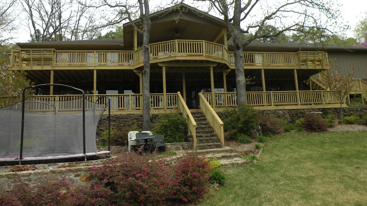 Custom Deckworks Contractor in Bryant, AR photo