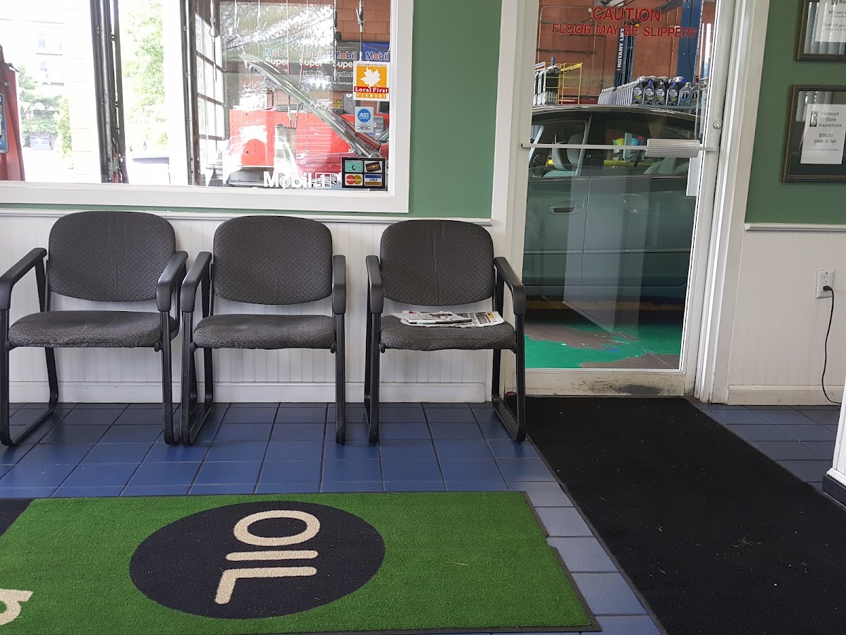 Oil N' Go Auto Repair in Essex Junction, VT photo