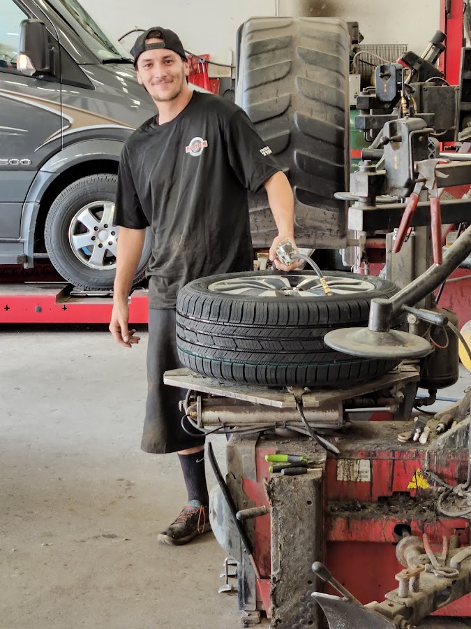 Partner Tire & Service Auto Repair in Colchester, VT photo