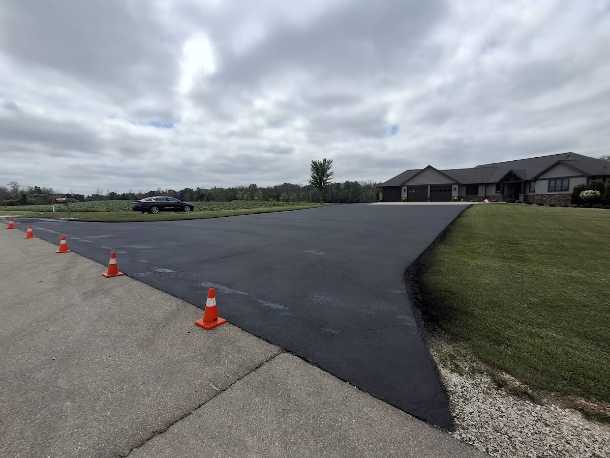 Jay's Asphalt Maintenance LLC Contractor in Luxemburg, WI photo