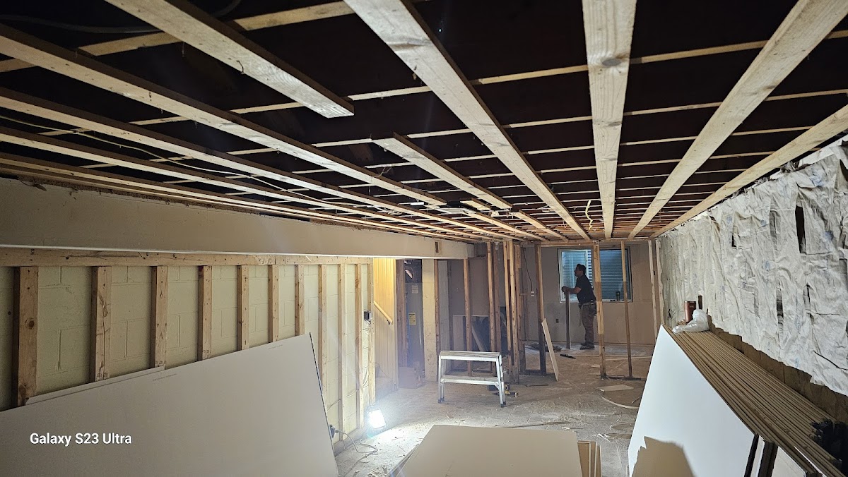 E & C Professional Drywall Contractor in Waterloo, IA photo