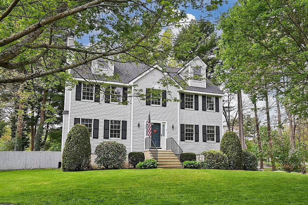 Woodland HomeWorks Roofing Repair in Billerica, MA photo