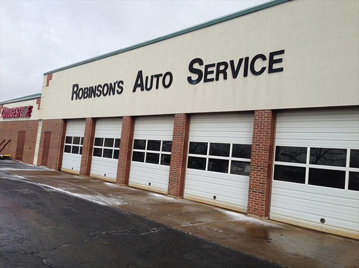 Robinson's Auto Repair Inc Auto Repair in Aurora, IL photo