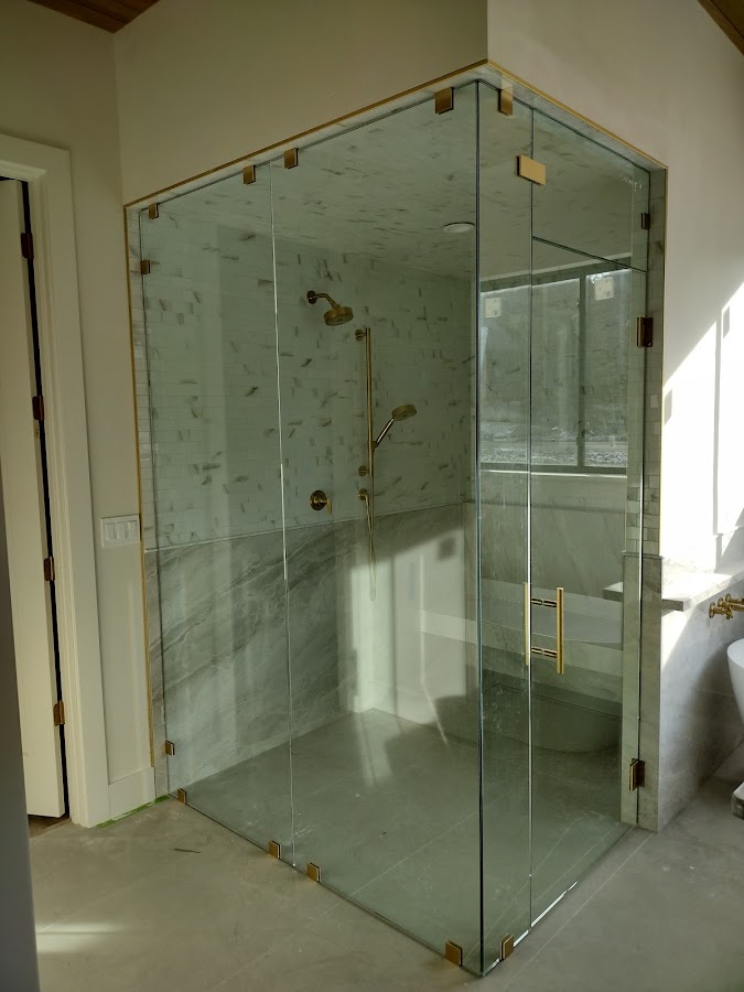 Hilton Glass & Door Garage Door Repair in Sandpoint, ID photo