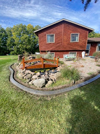 AE Landscape Borders Bloomington gallery photo
