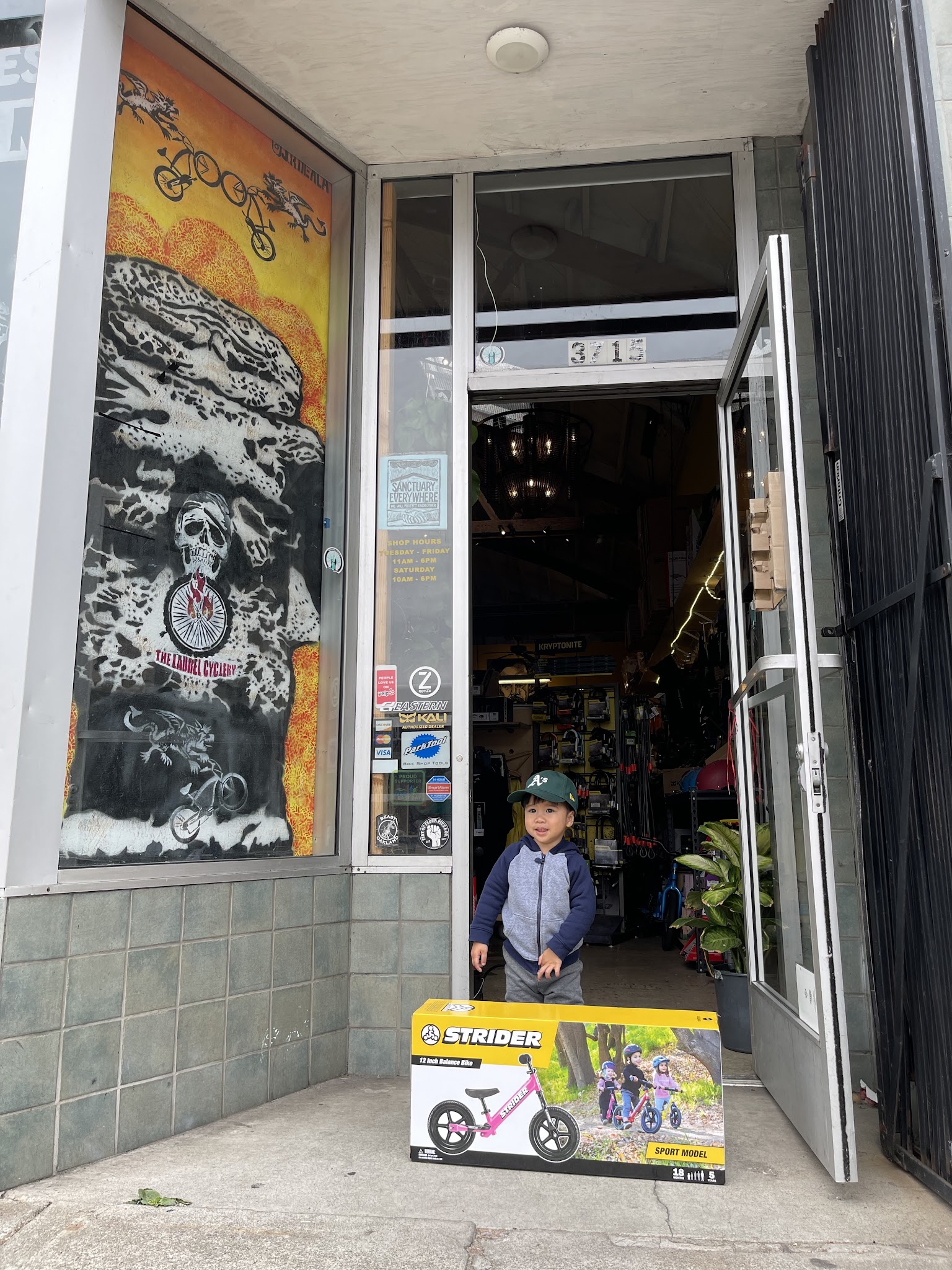 Laurel Cyclery Bicycle Repair in Oakland, CA photo