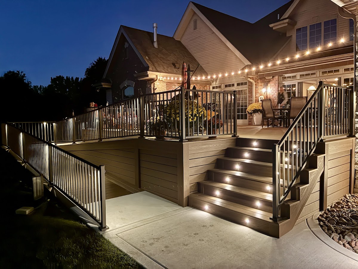 Pinecone Decks & Construction LLC Contractor in Hammond, IN photo