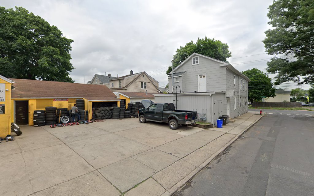 New Brunswick Tire Co gallery photo in New Brunswick, NJ