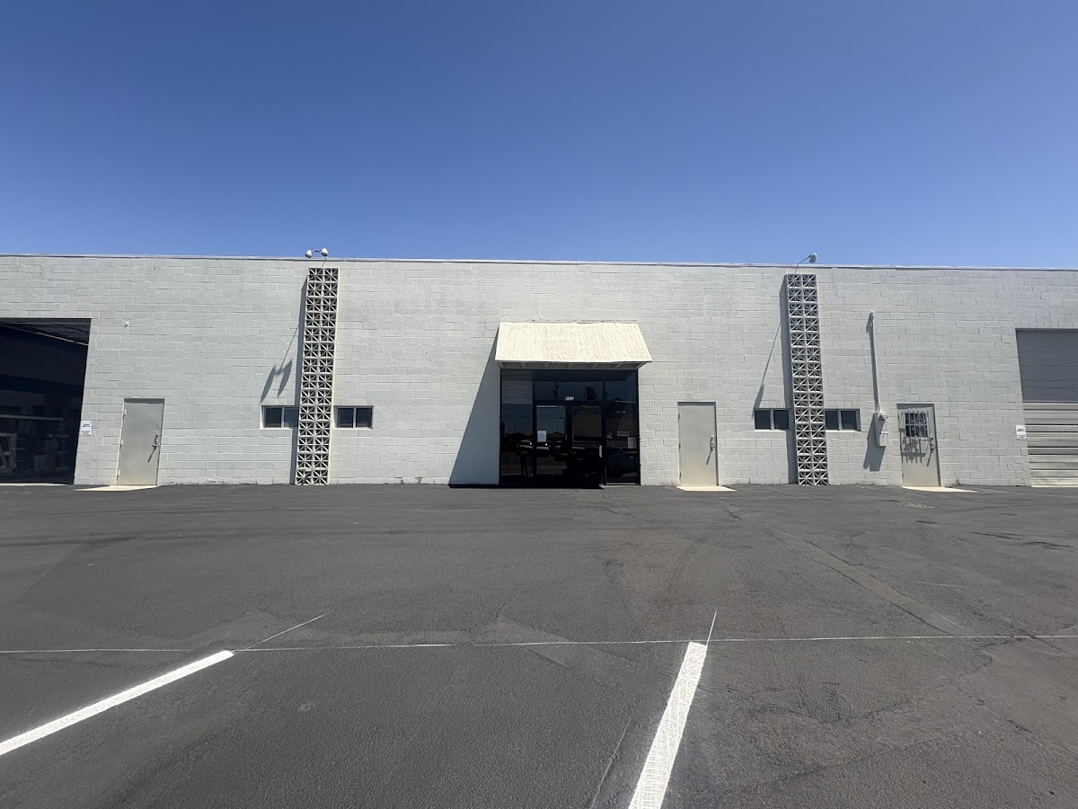 Meldon Glass iNC Contractor in Lancaster, CA photo