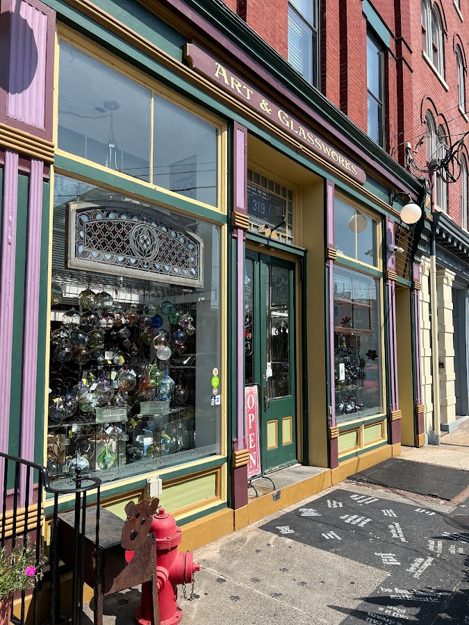 ART & GLASSWORKS photo
