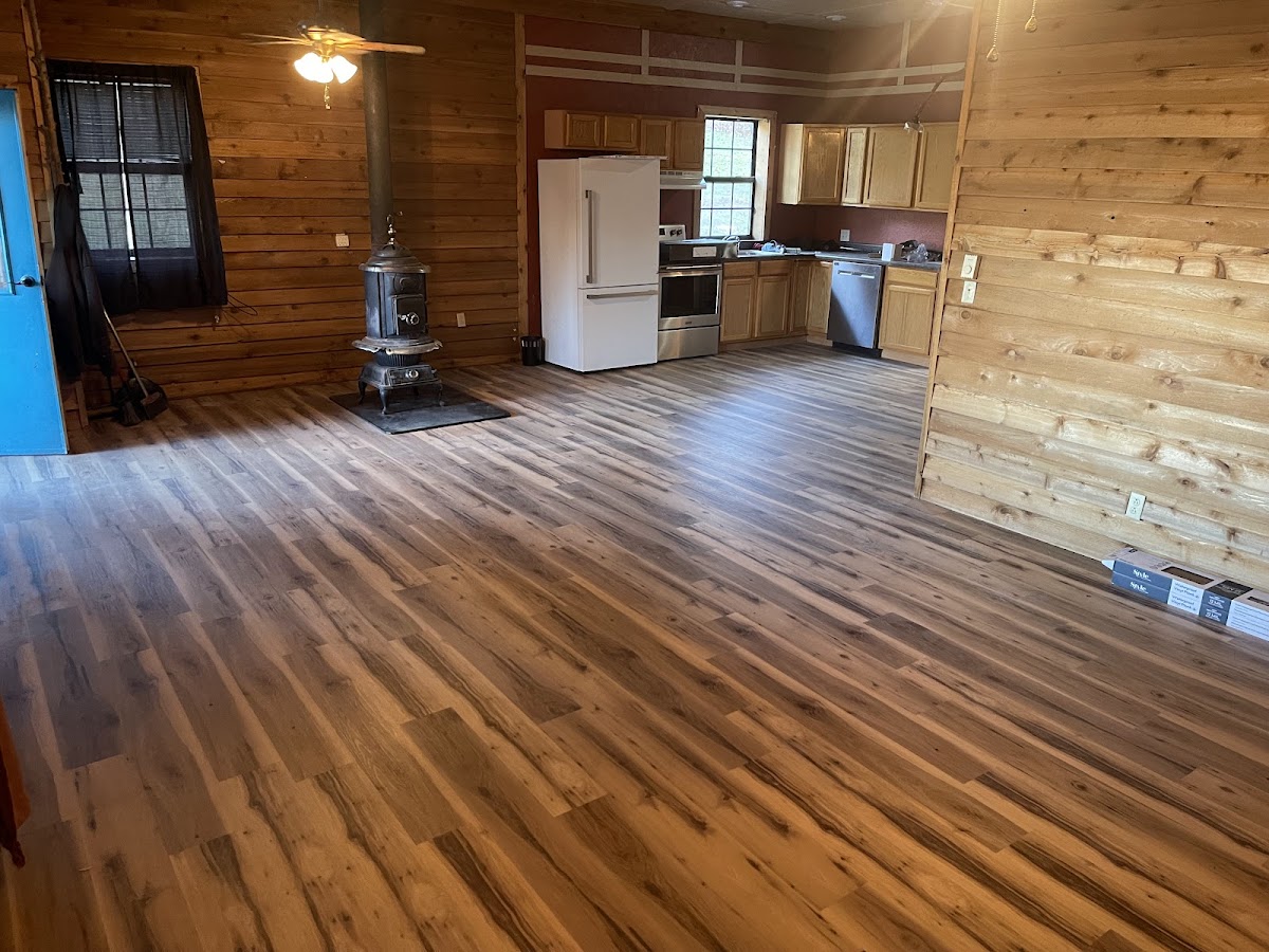 Carpenter Construction Plumber in Joplin, MO photo
