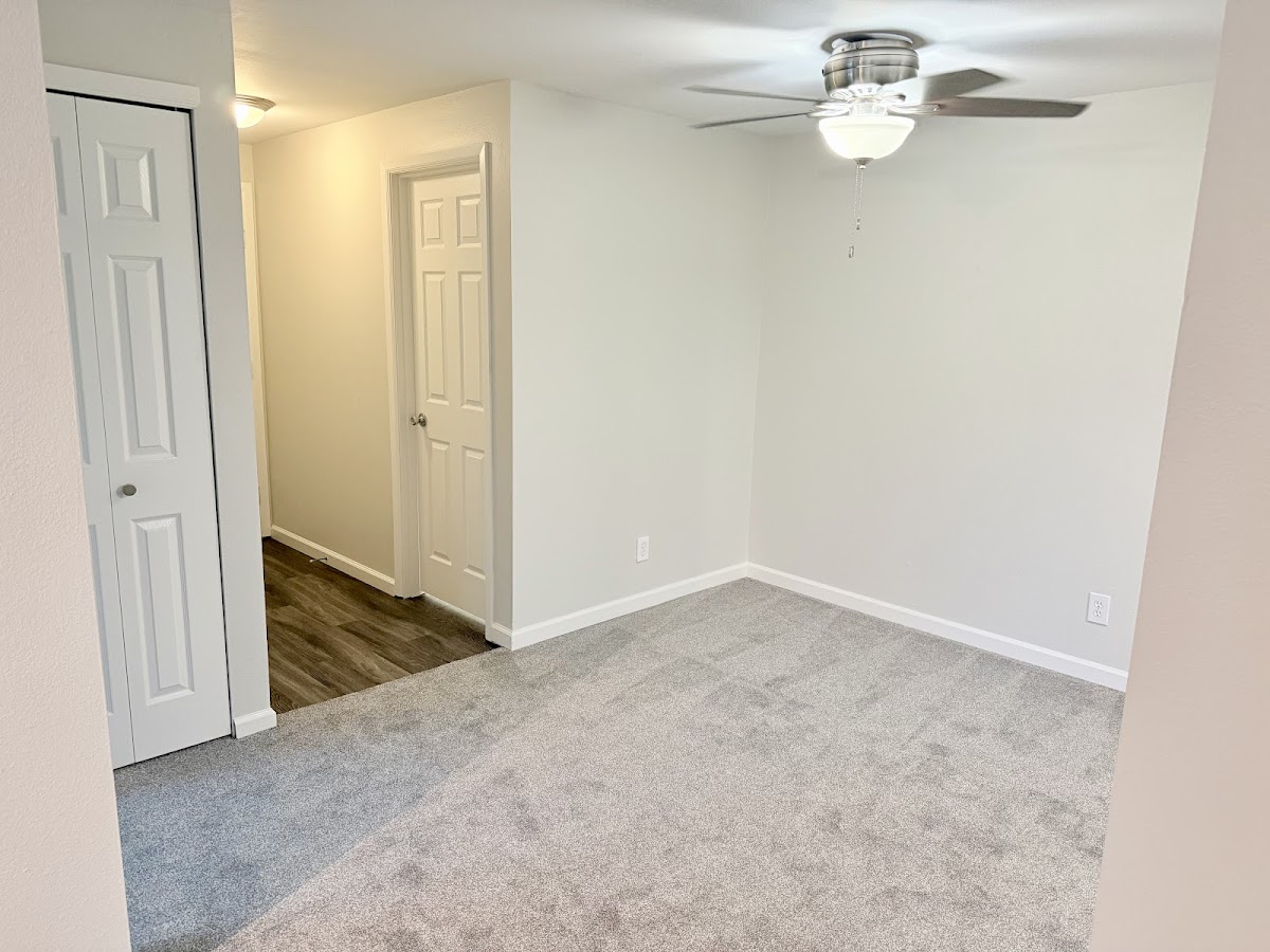 Evergreen Flooring #1 LLC Contractor in Redmond, WA photo