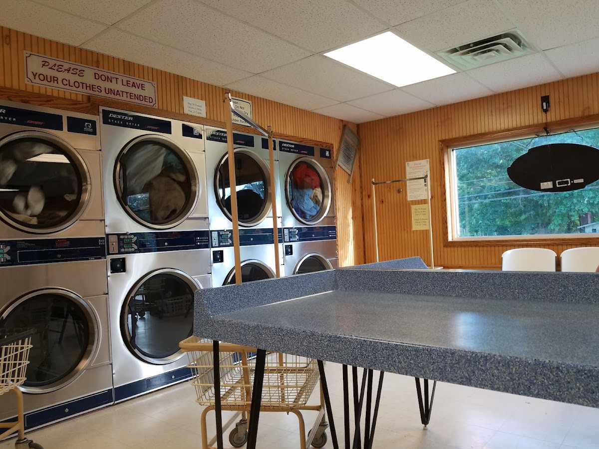 Mineral Wells Laundromat Janitorial Service in Mineral Wells, WV photo