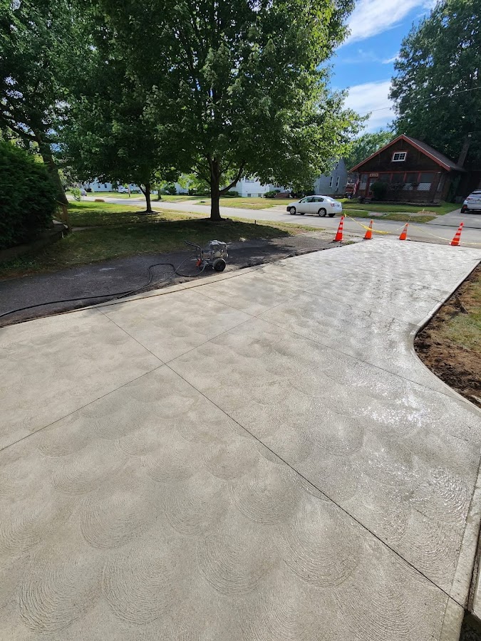 Thomas's concrete & construction llc Contractor in Berea, OH photo
