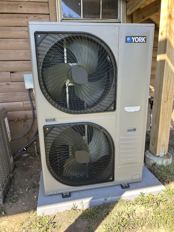 Lakeside Heating and Cooling Plumber in Lee's Summit, MO photo