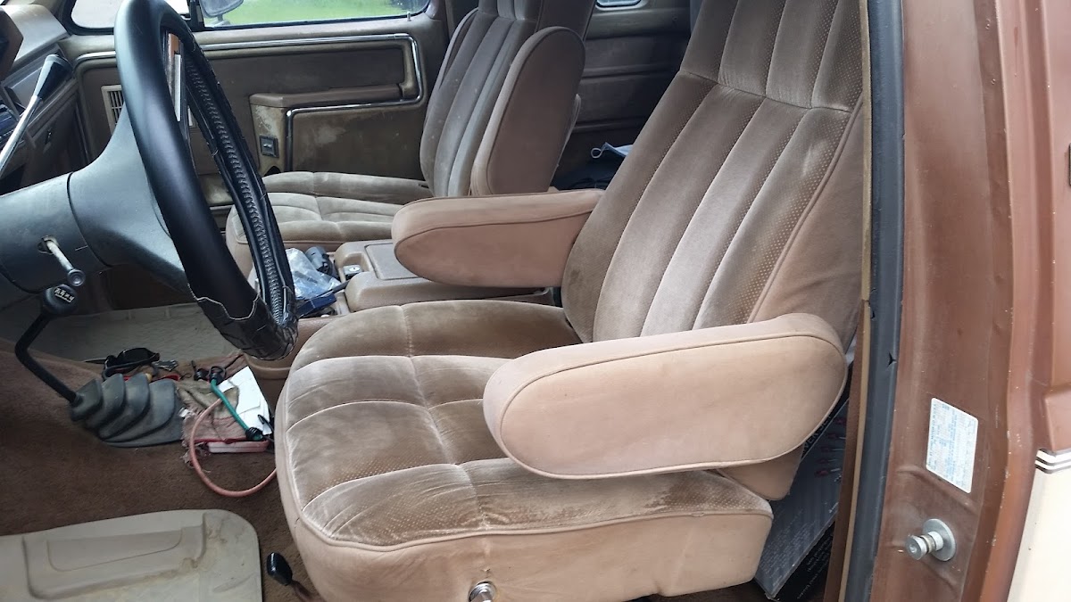 Blaine's Auto Upholstery Auto Repair in Jackson, MS photo