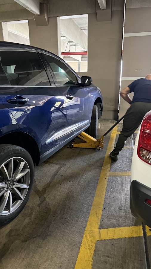 Luis tire & roadside assistance Auto Repair in New York, NY photo