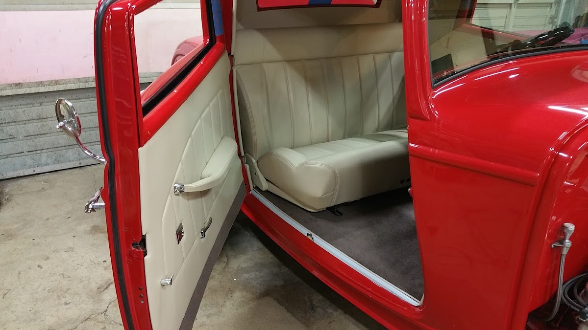 Saul's Custom Upholstery Furniture Repair in Boring, OR photo