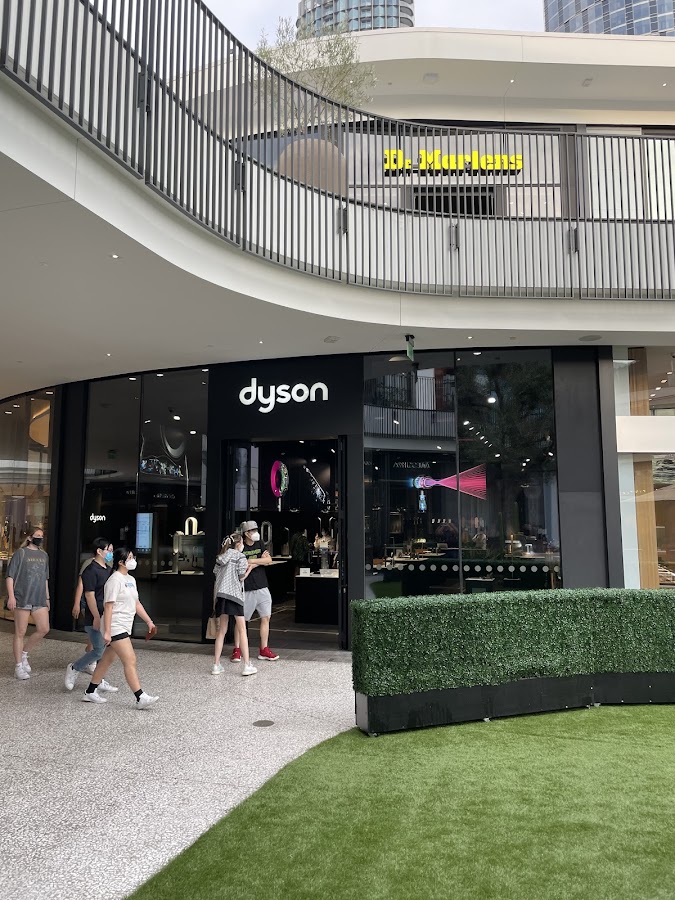 Dyson Store Los Angeles Mobile Phone Repair in Los Angeles, CA photo