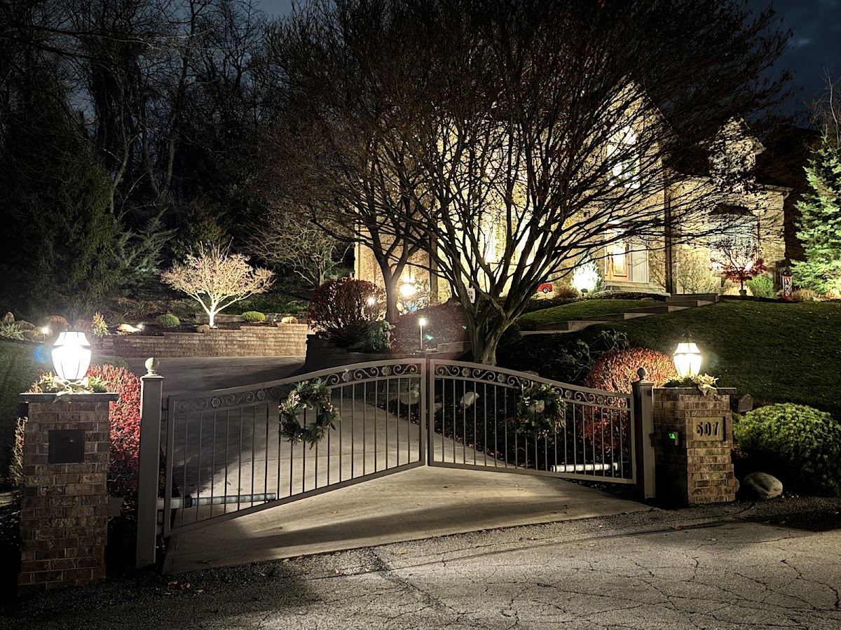 Metro Fence Co Inc Contractor in Coraopolis, PA photo