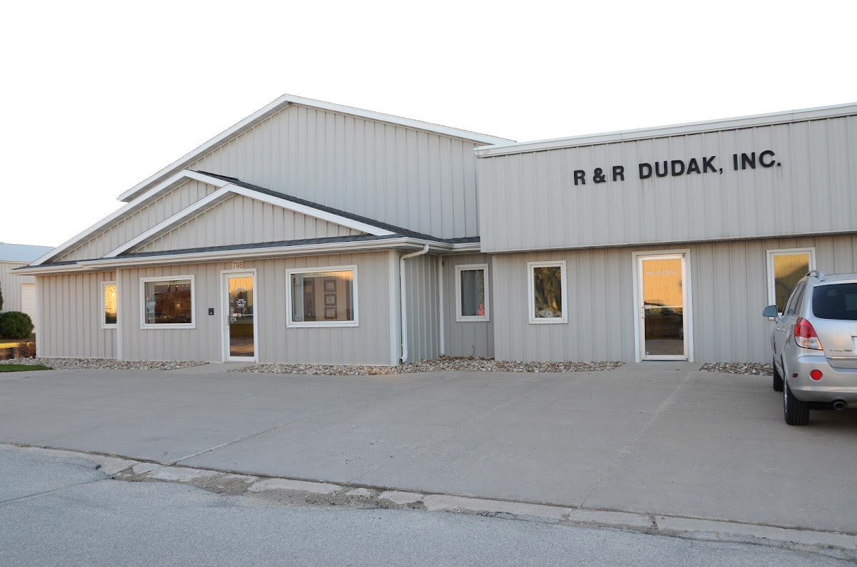Dudak Custom Kitchens local service