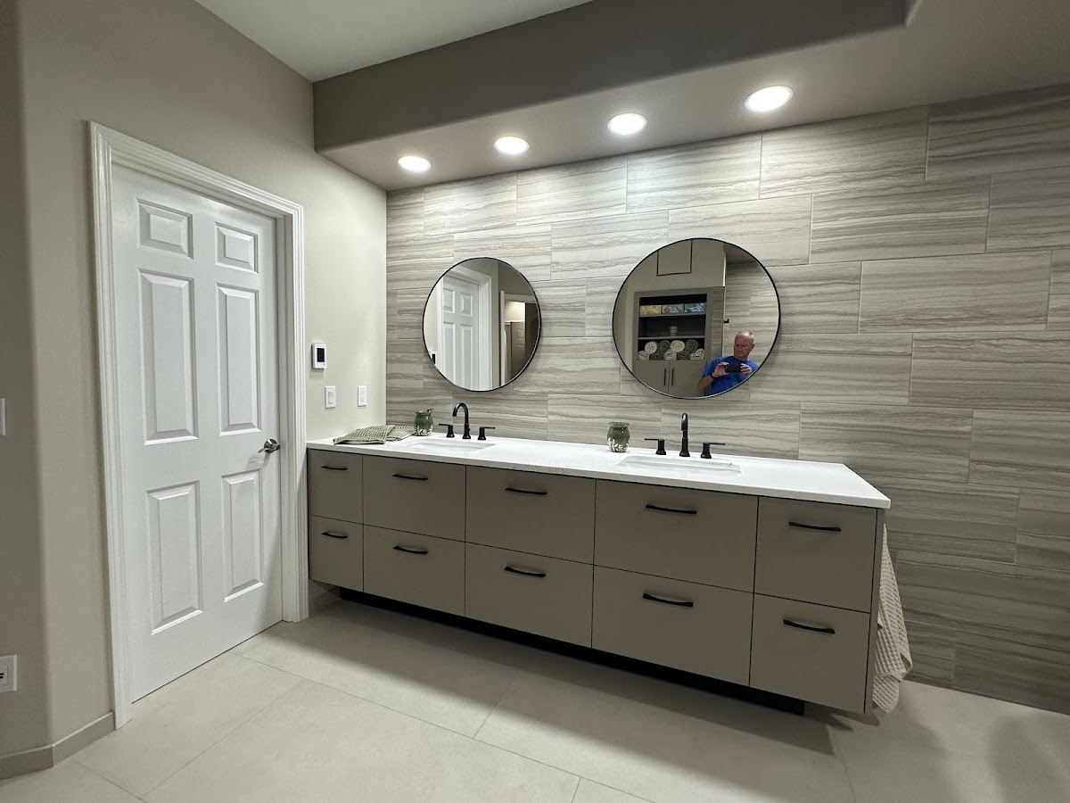 Benson's Interiors Flooring Contractor in Corvallis, OR photo