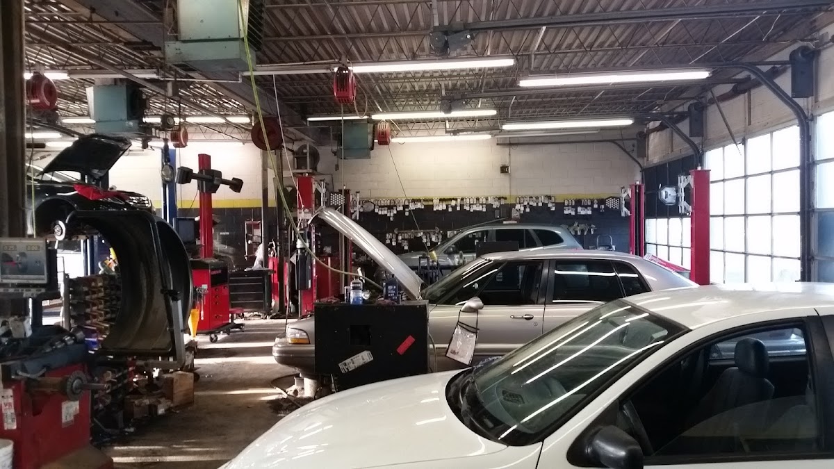 Tuscaloosa Tire and Service Center Auto Repair in Tuscaloosa, AL photo