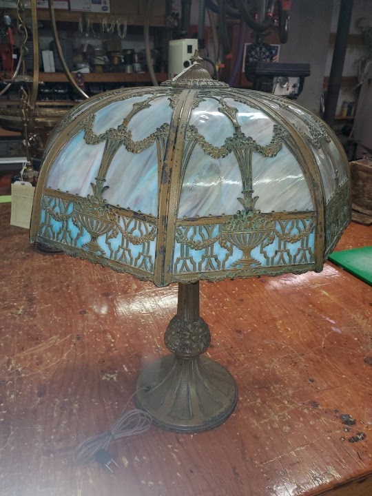 A1 Lamp and Lighting Repair Electrician in Tacoma, WA photo