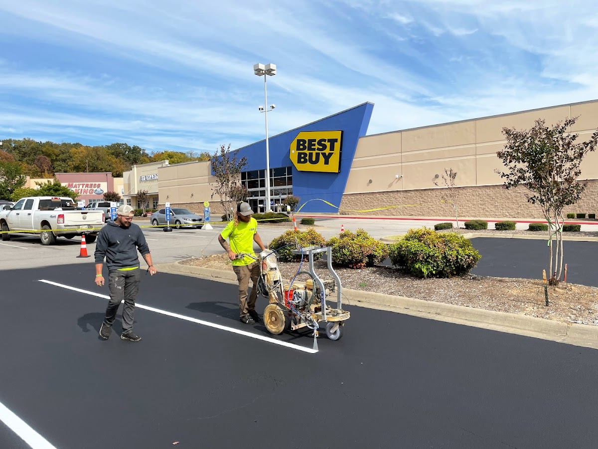Parking Lots Plus - Fayetteville Contractor in Fayetteville, AR photo